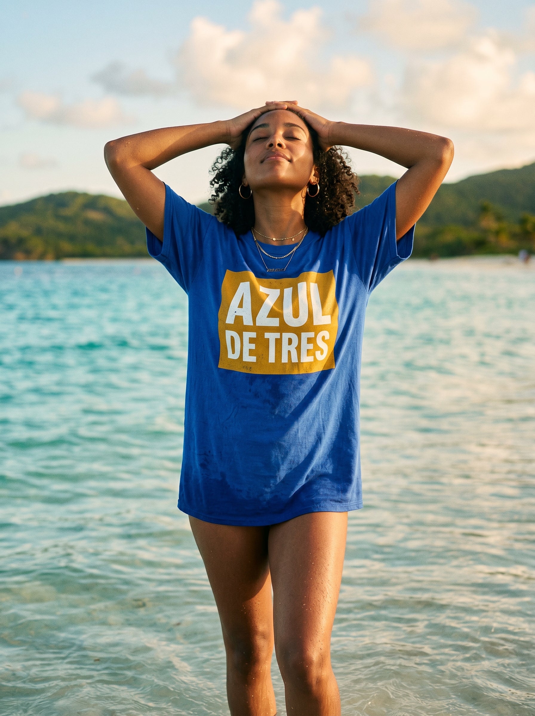 AZUL DE TRES