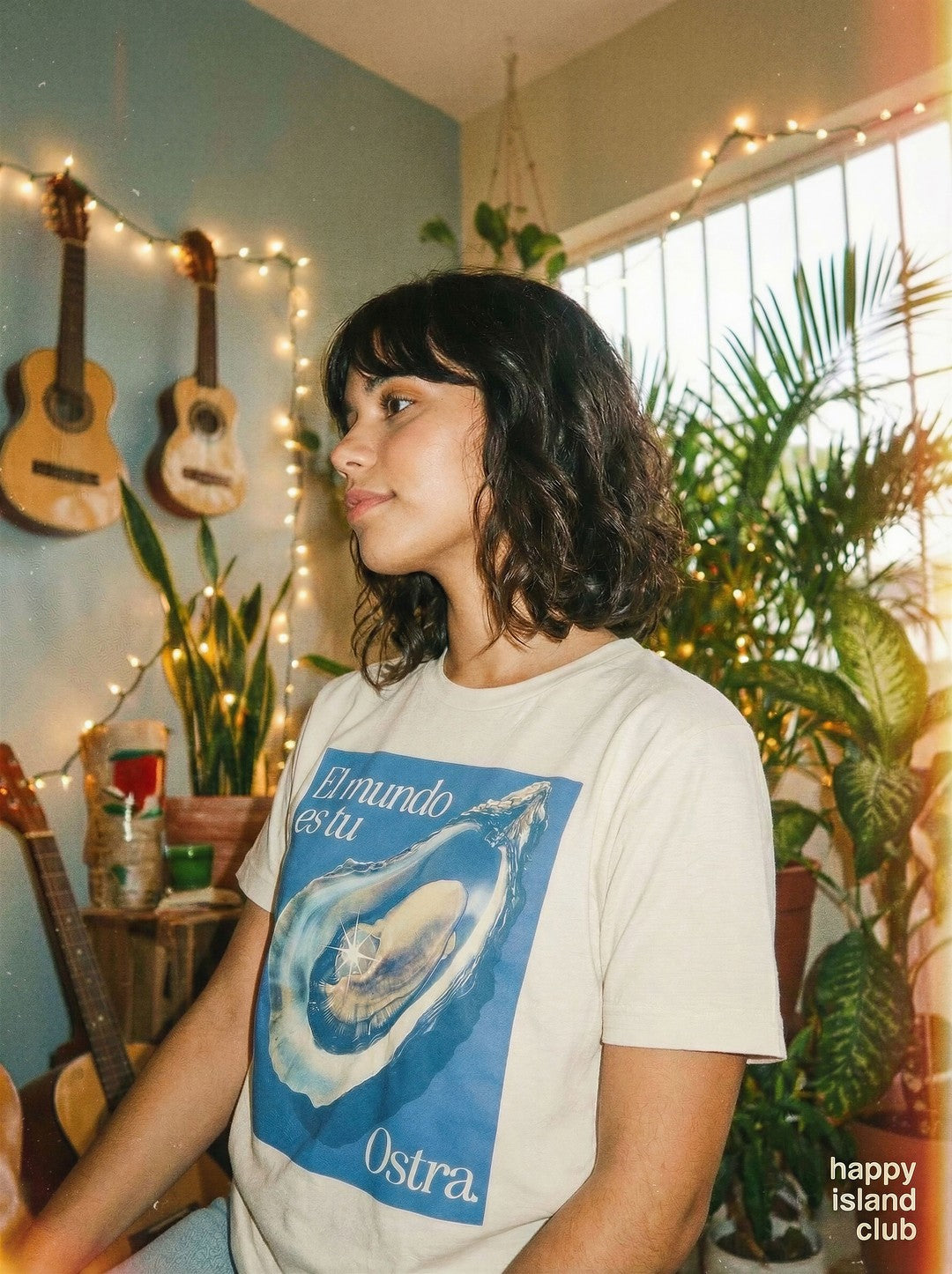 El mundo es tu Ostra - mockup_ZmQ1ZGEzMzctMGJlNi00Njk2LTg0NTAtM2E3NGU0MmM5Yzlk_gina_side_20251123_133413_upscaled.jpg