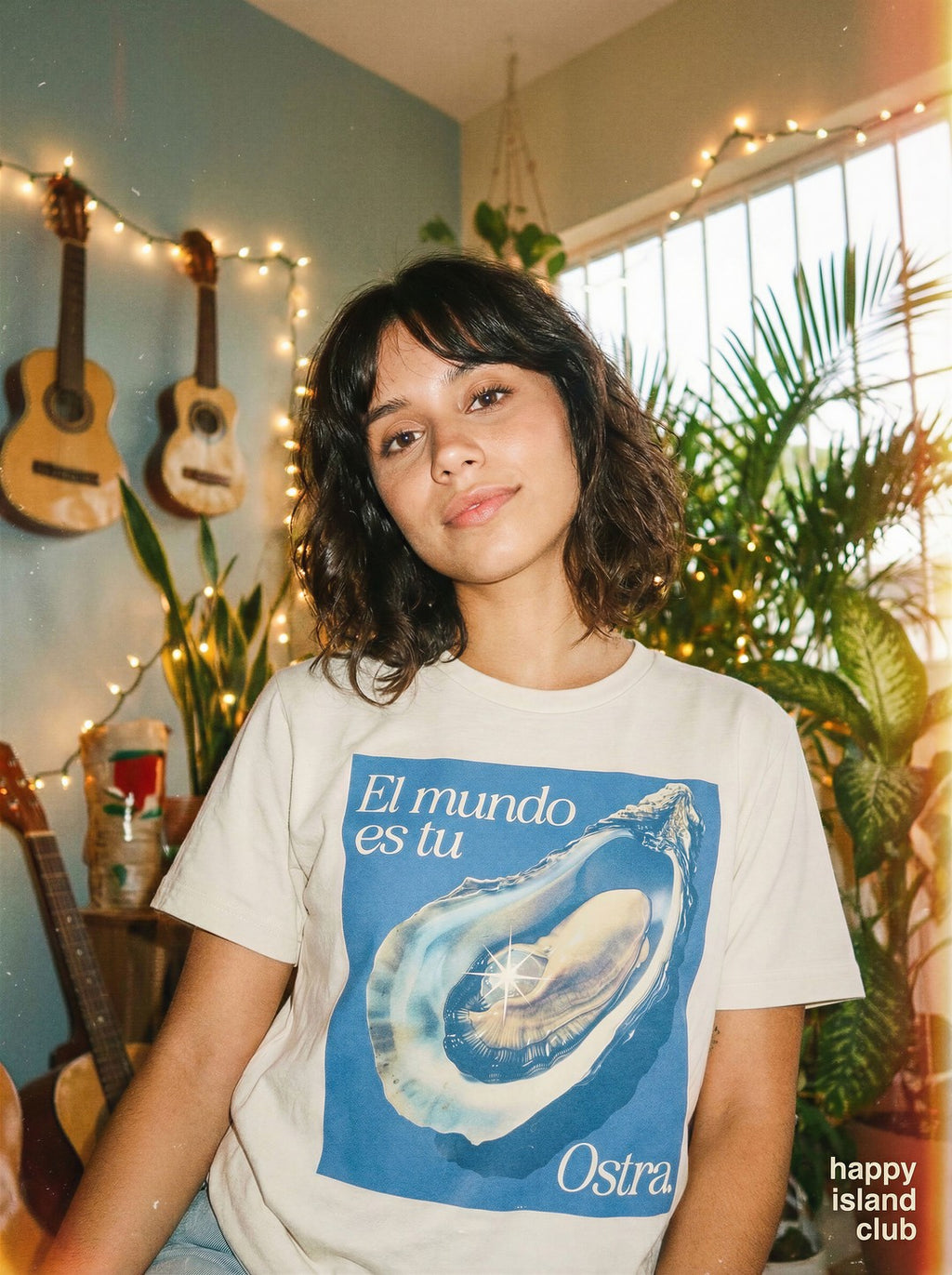 El mundo es tu Ostra - mockup_ZmQ1ZGEzMzctMGJlNi00Njk2LTg0NTAtM2E3NGU0MmM5Yzlk_gina_hero_20251123_133413_upscaled.jpg