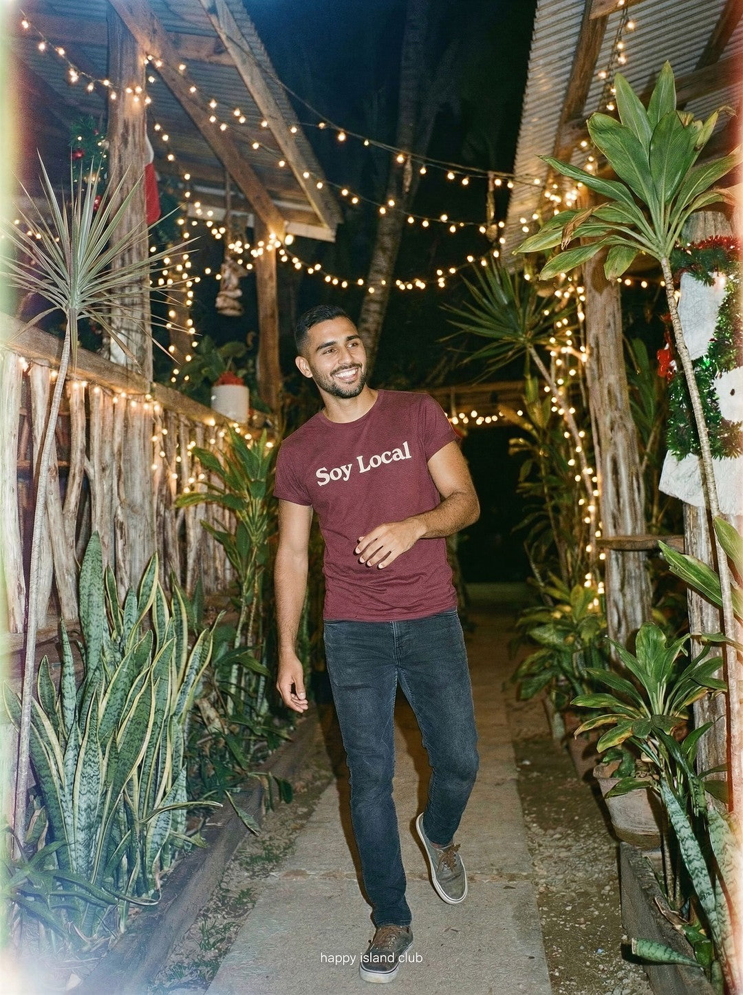 Soy Local - mockup_NWYwYjU5ODctMWE3Yi00YjZlLWEzYmQtMjdjNGM5ZjdiZTg2_carlos_dynamic_20251123_135609_upscaled.jpg