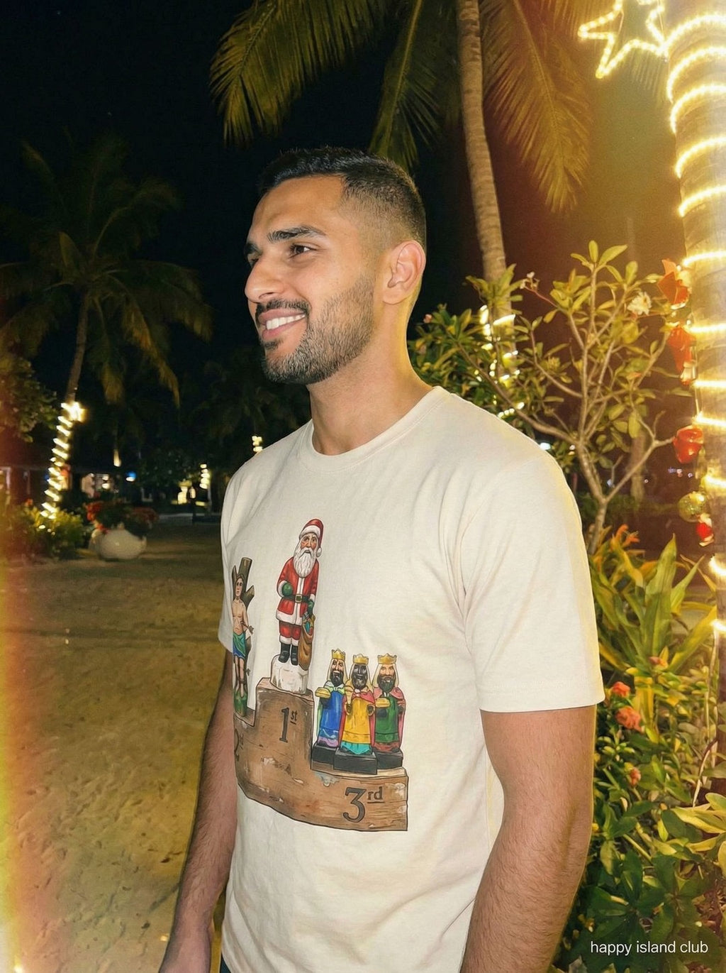 Holiday Spirit Placement - mockup_YzY4Y2M4NzItNDNlYS00MTcxLTlkODQtZmUyMTNlMzMyNzMw_carlos_side_20251123_135557.jpg