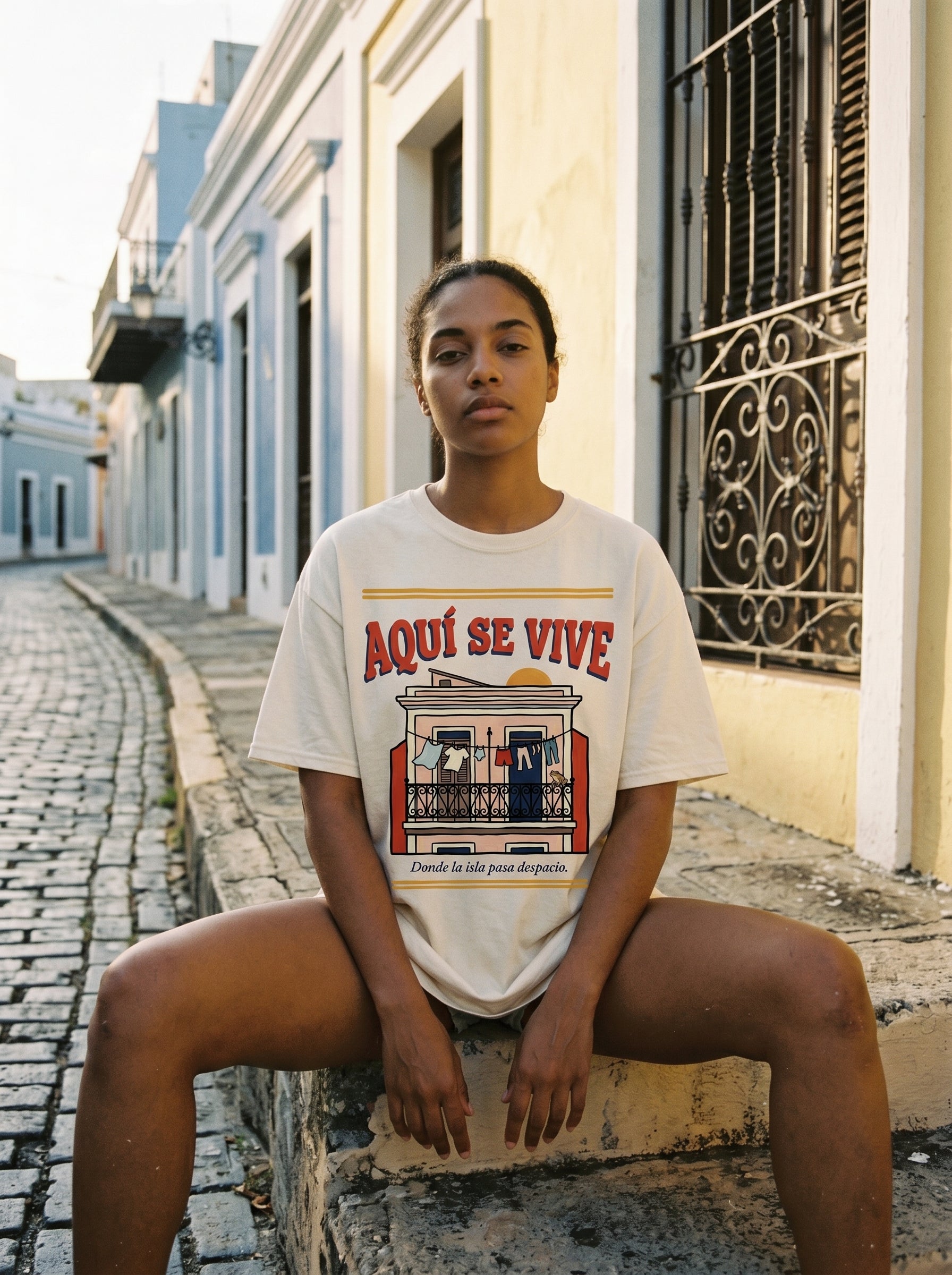 AQUÍ SE VIVE — model