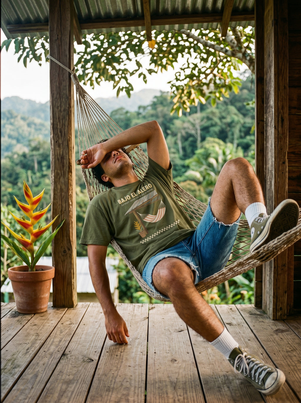 BAJO EL ALERO — on model
