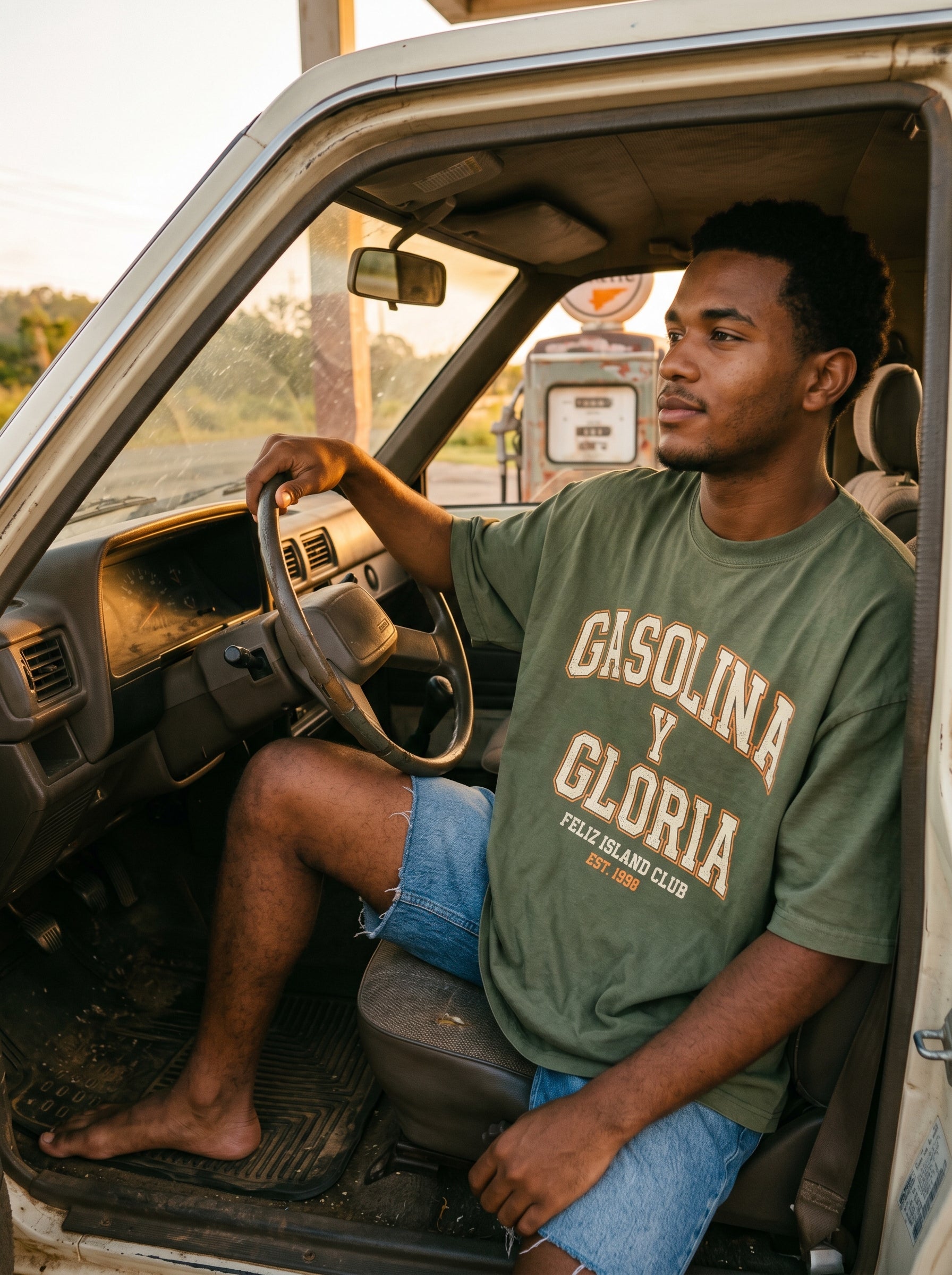 GASOLINA Y GLORIA — model
