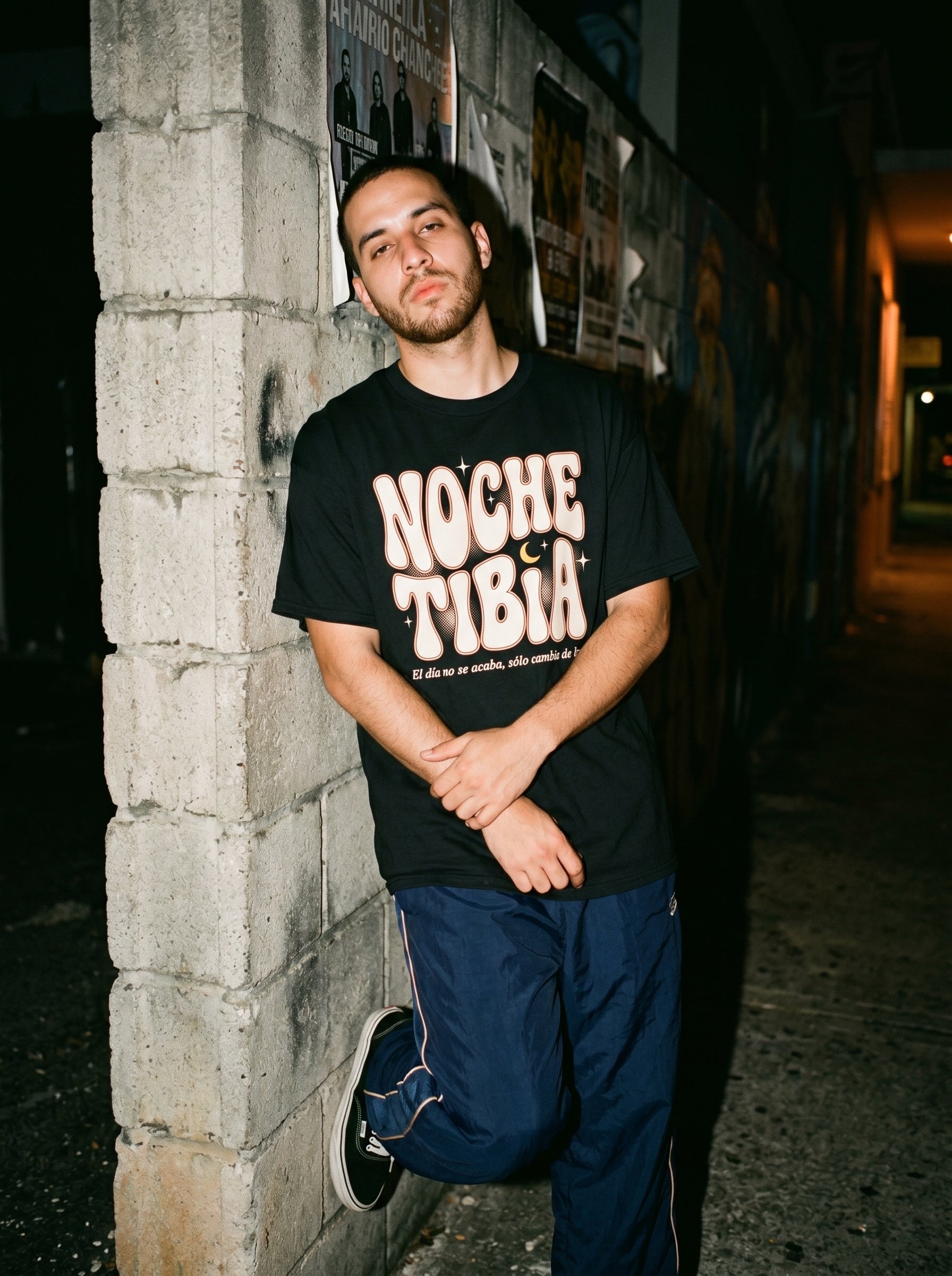 NOCHE TIBIA — model