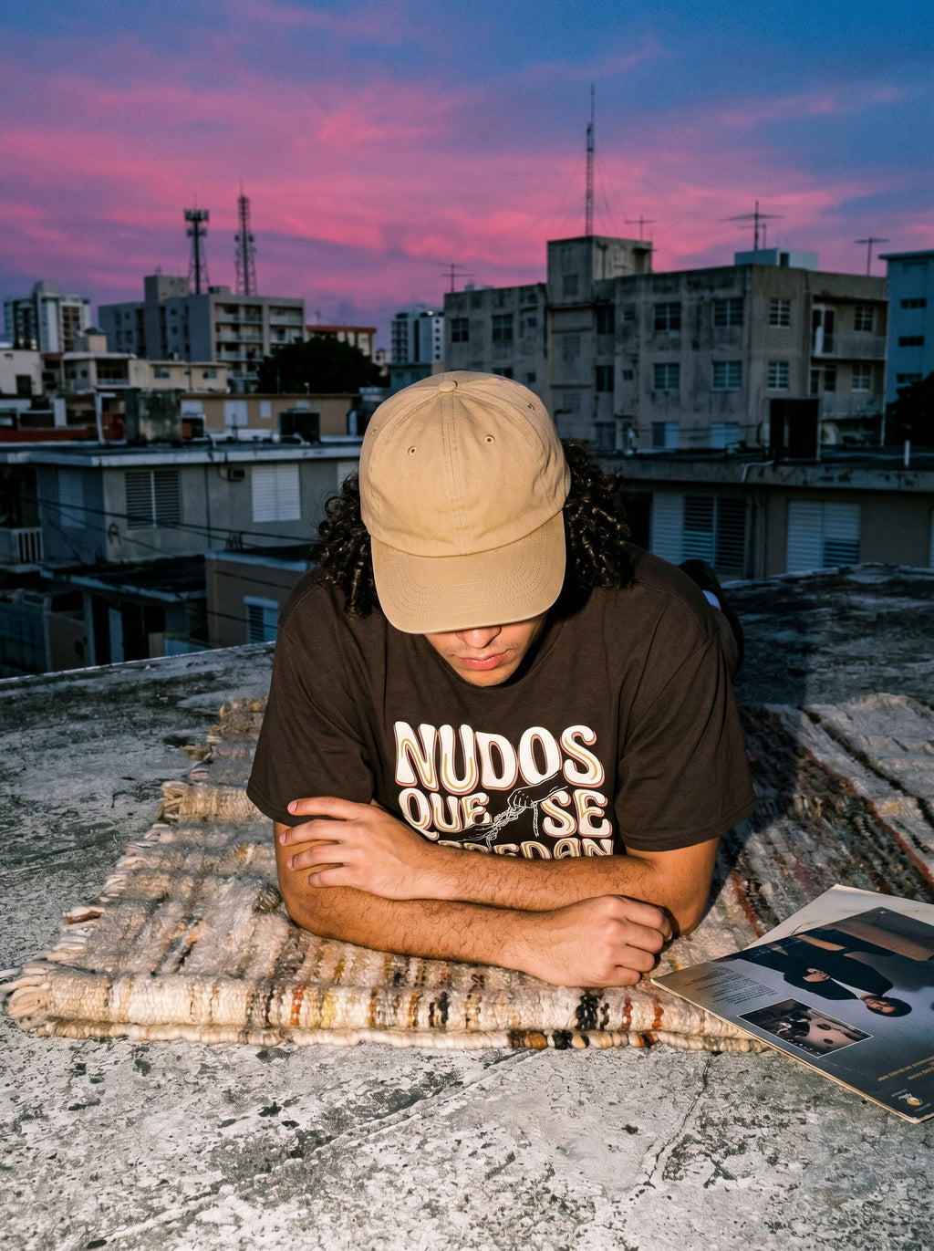 NUDOS QUE SE HEREDAN — model