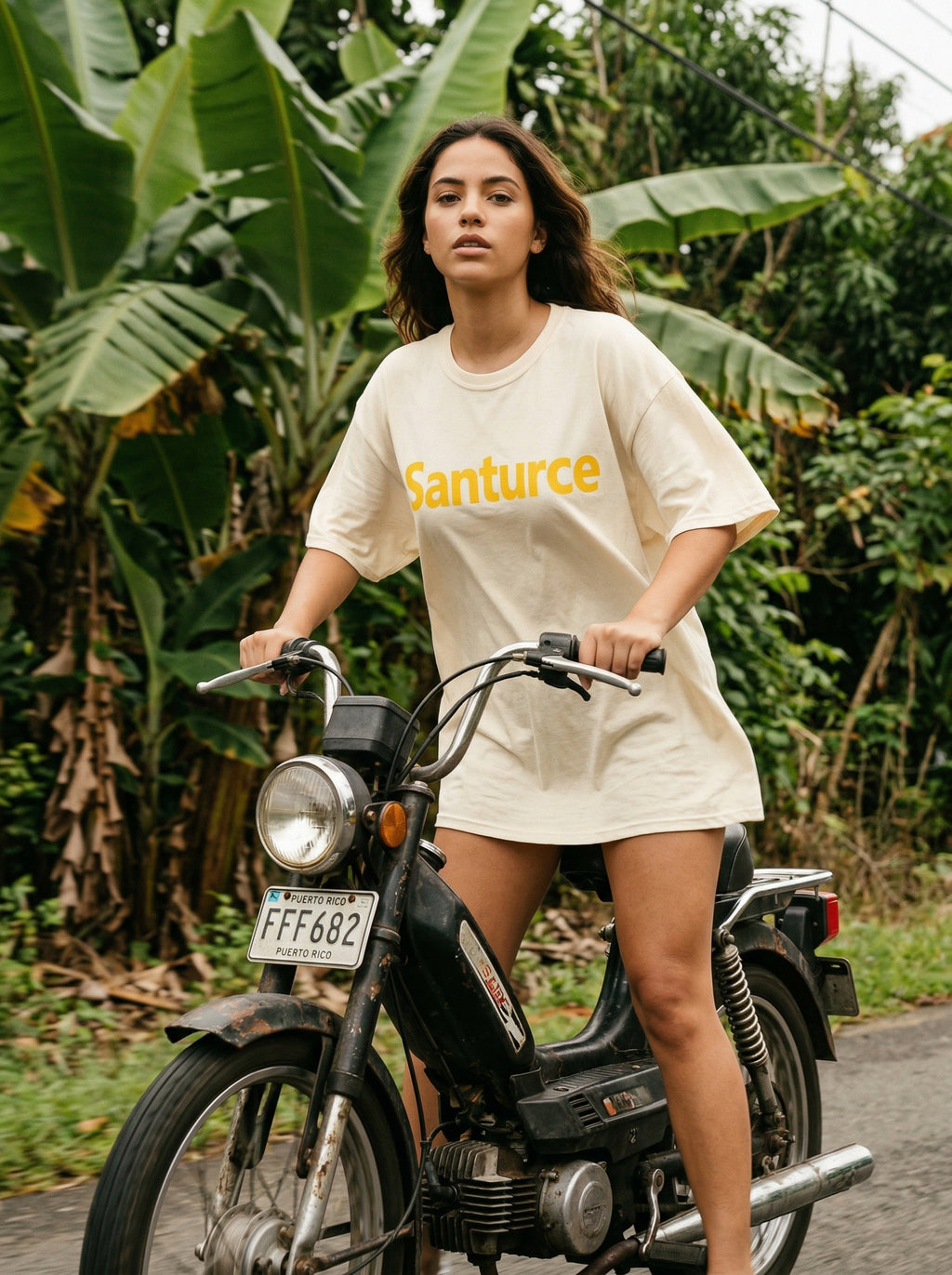 Santurce T-shirt — santurce-t-shirt-lifestyle-b-bent-over-bars-mid-ride