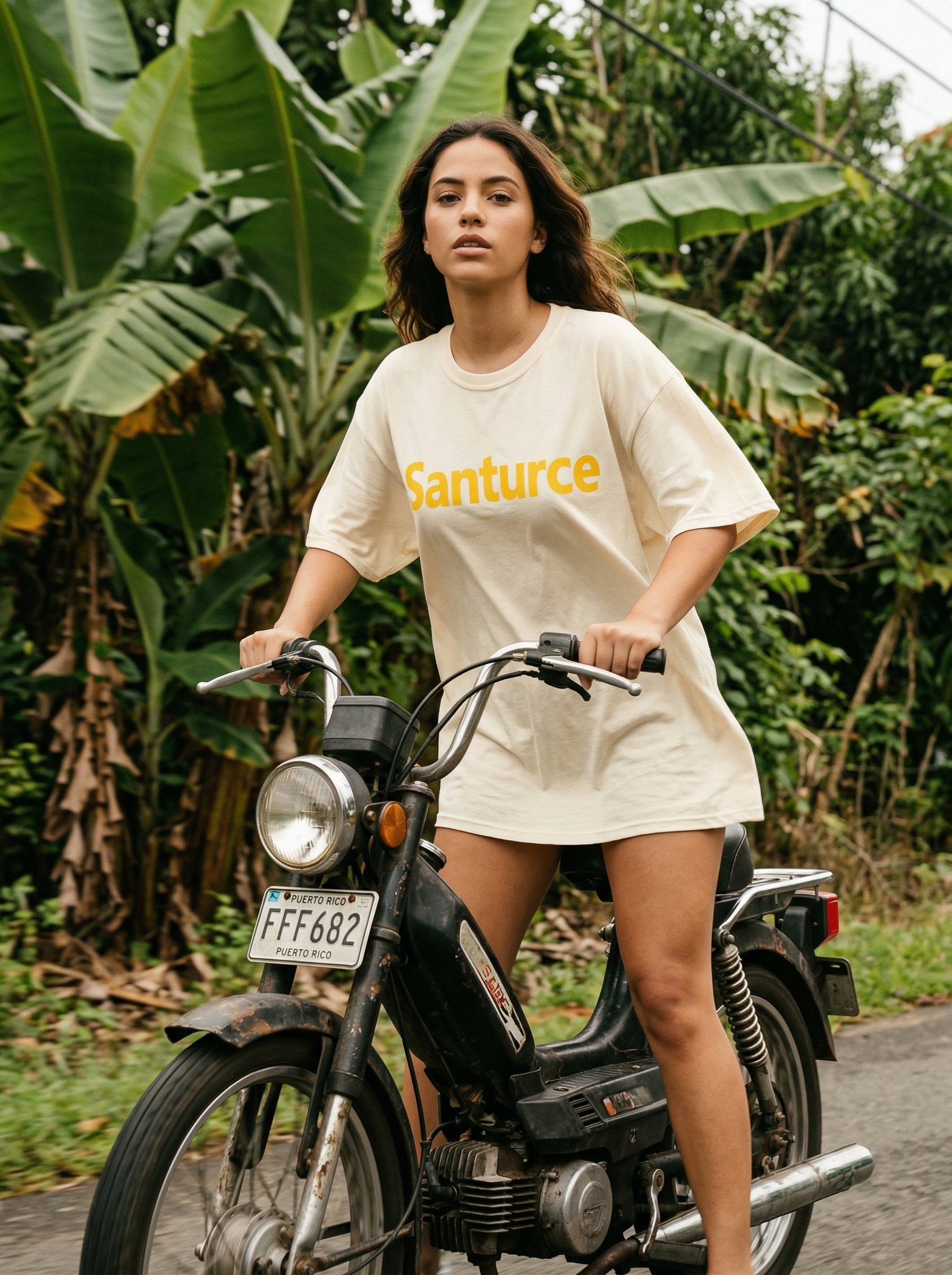 Santurce T-shirt — santurce-t-shirt-lifestyle-b-bent-over-bars-mid-ride