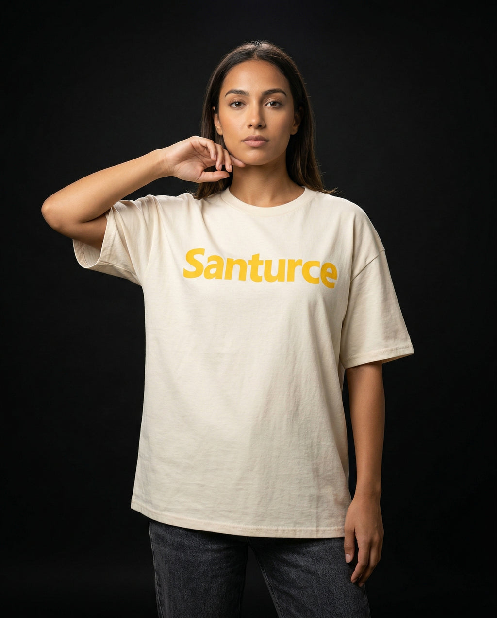 Santurce T-shirt — santurce-t-shirt-studio-02-three-quarter