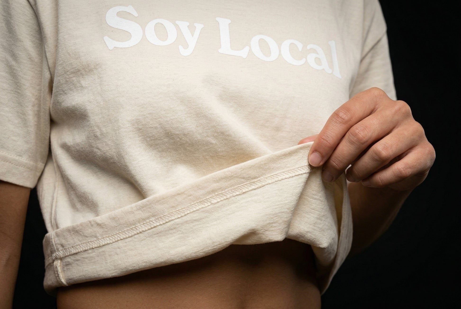 Soy Local — soy-local-studio-05-hem-hand